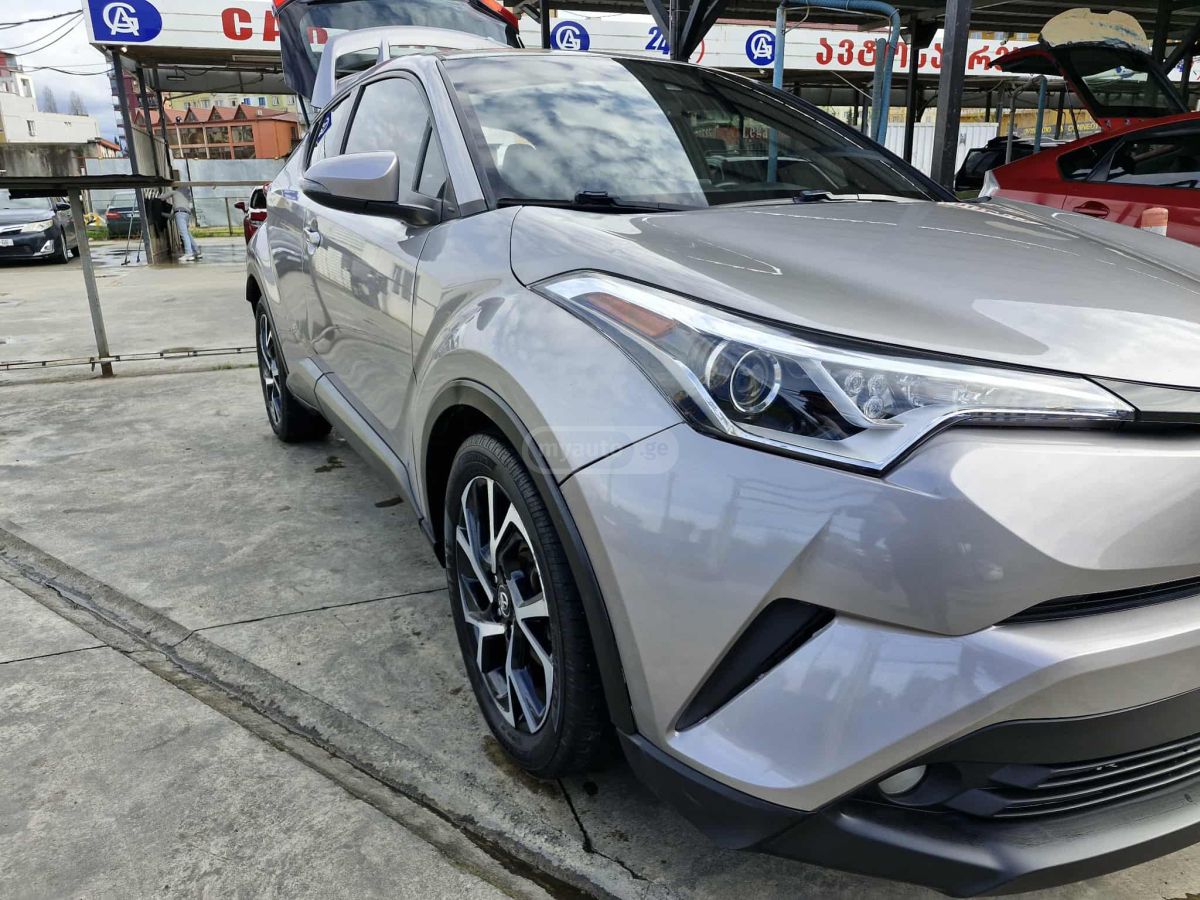 Toyota CHR - фото 2