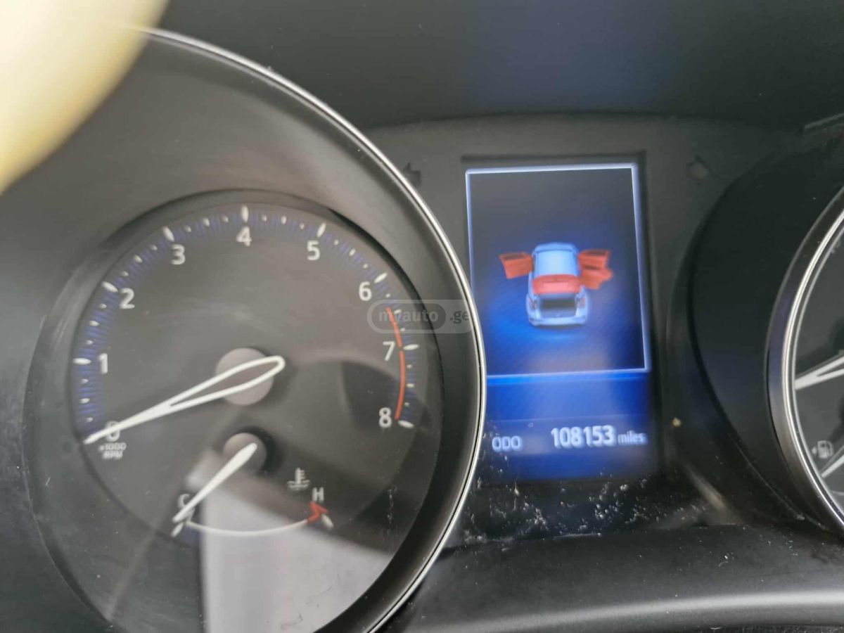 Toyota CHR - фото 3