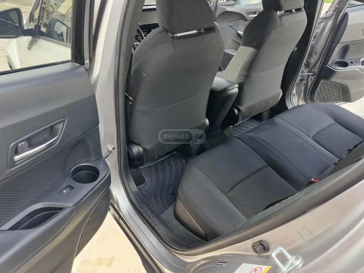 Toyota CHR - фото 5