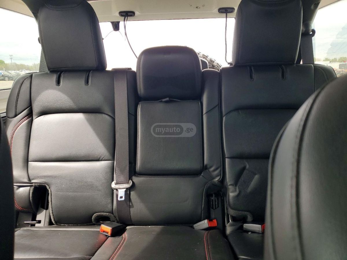 Jeep Wrangler - фото 10