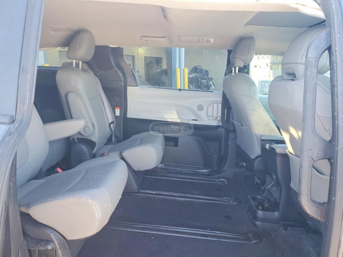 Toyota Sienna 2025 — миниатюра 11