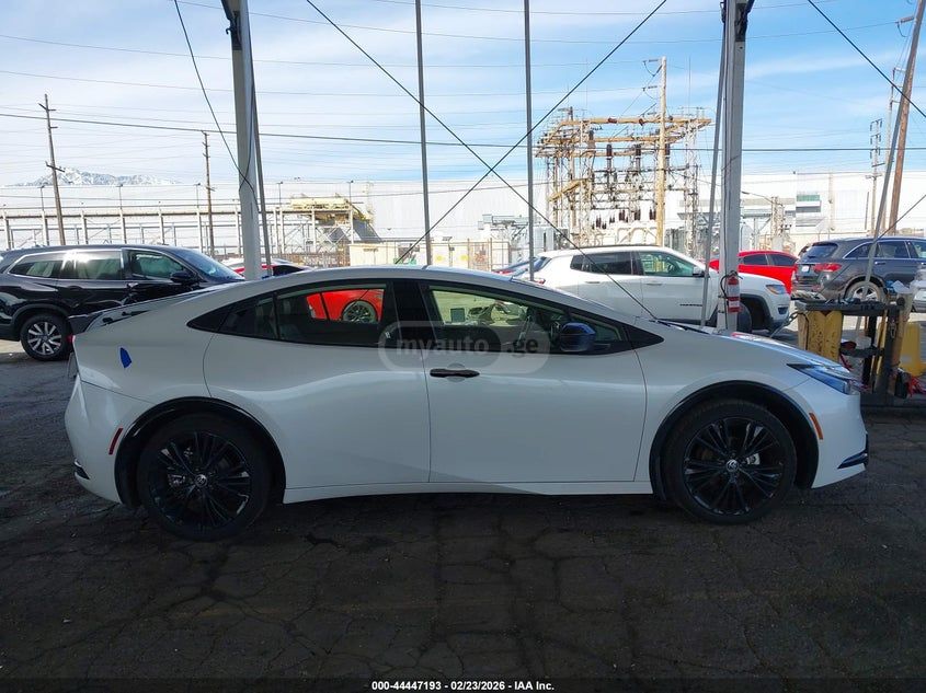 Toyota Prius 2025 — миниатюра 13