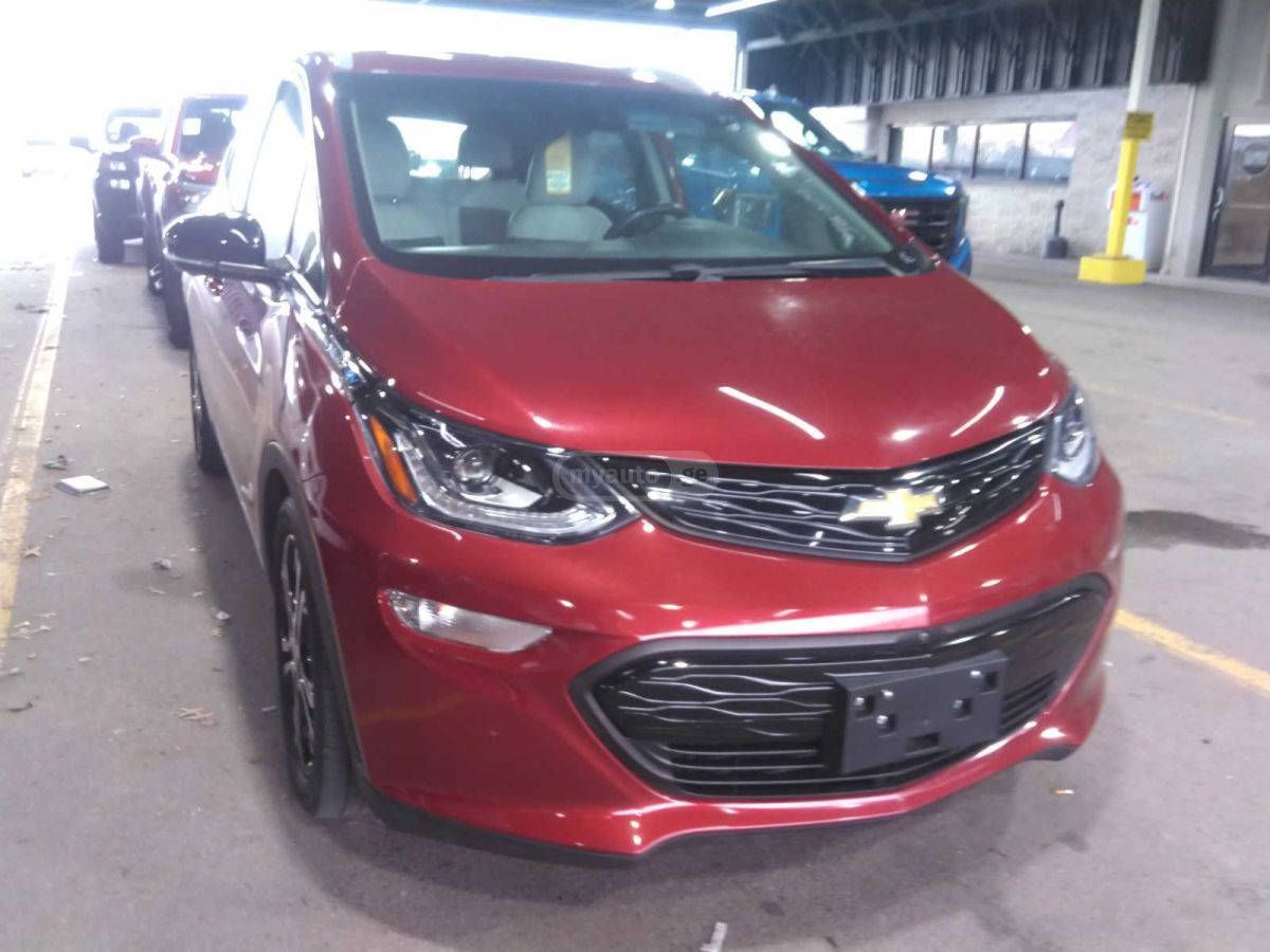 Chevrolet Bolt EV - фото 1