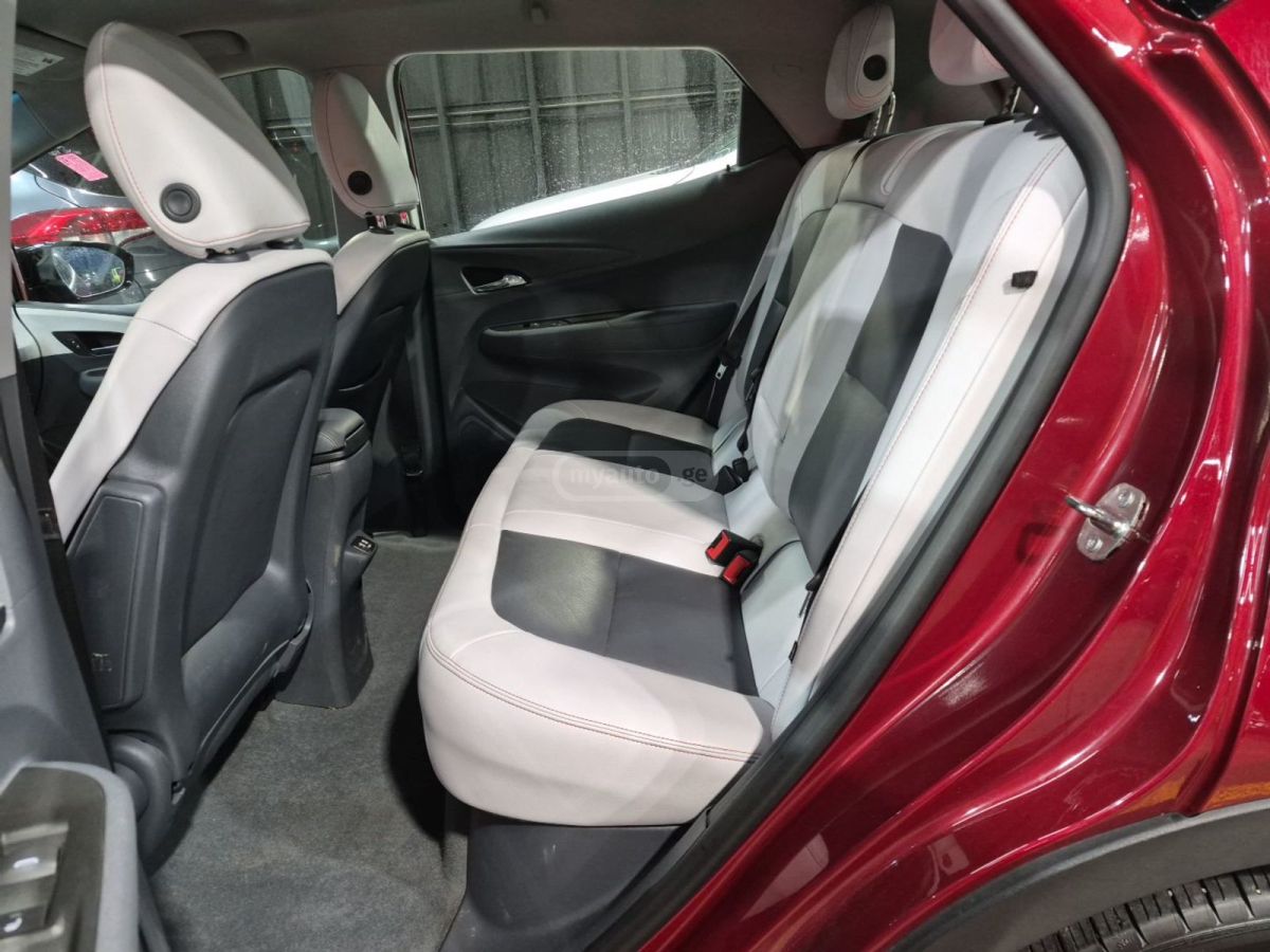 Chevrolet Bolt EV - фото 7