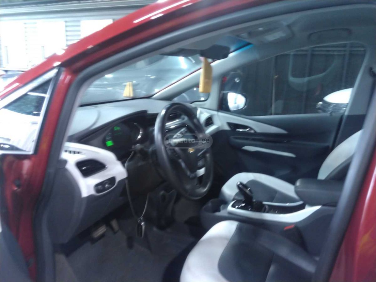 Chevrolet Bolt EV - фото 9