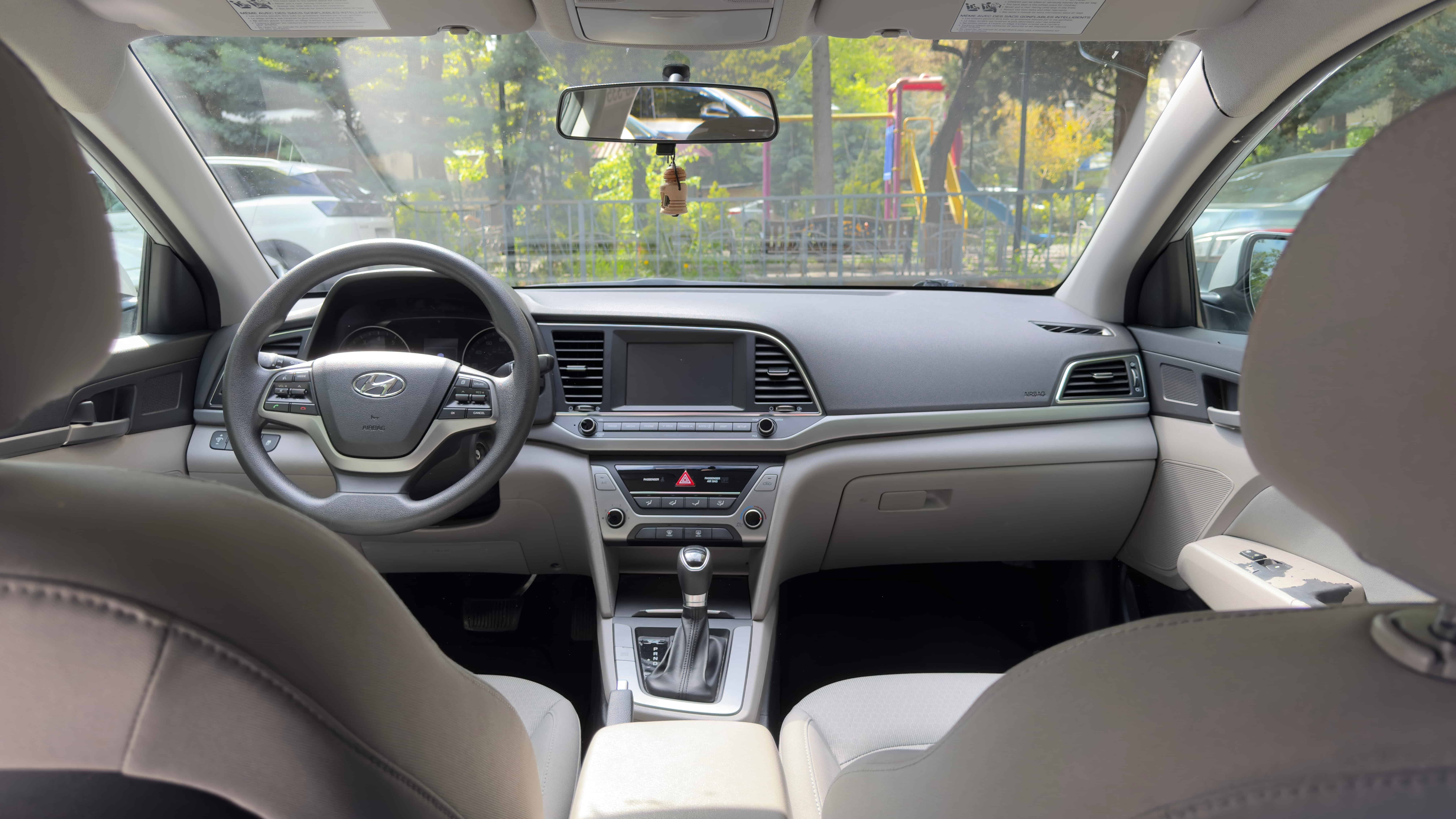 Hyundai Elantra - фото 5