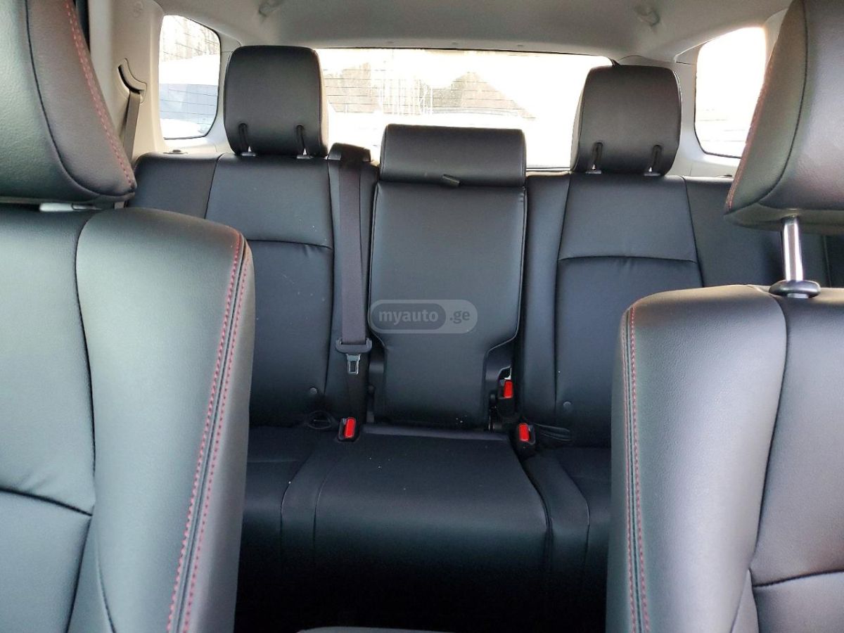 Toyota 4 Runner - фото 10