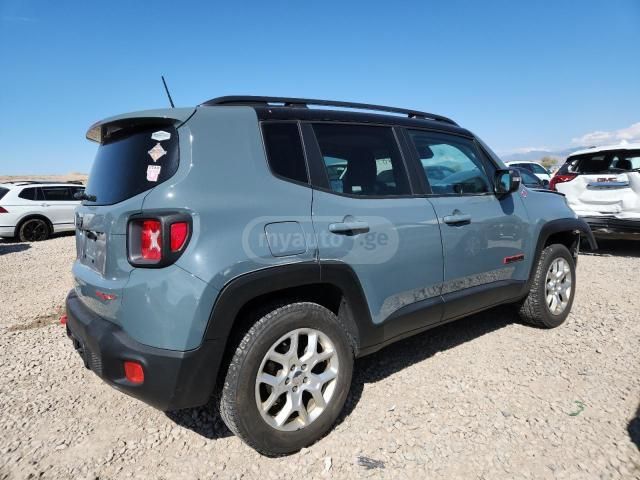 Jeep Renegade - фото 2