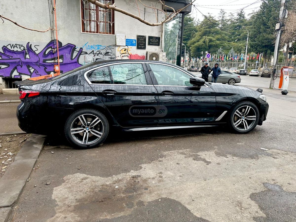 BMW 530 - фото 3