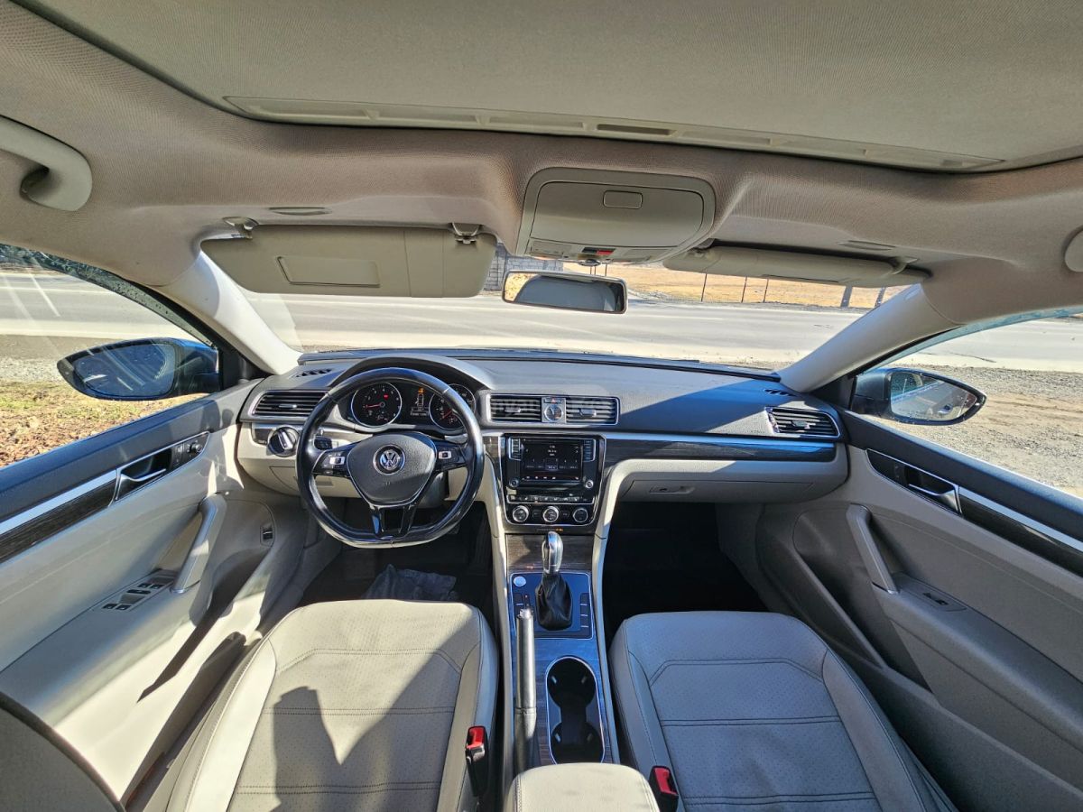 Volkswagen Passat - фото 2