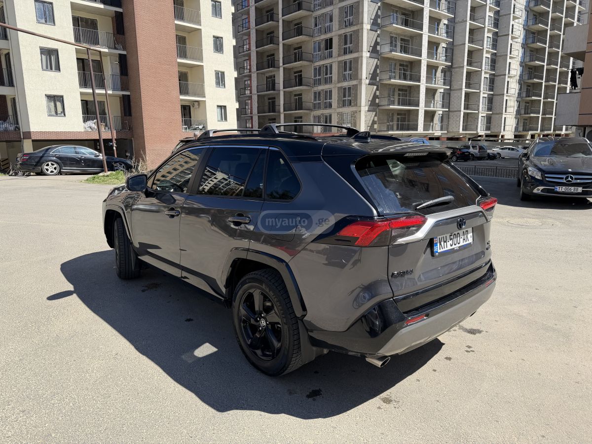Toyota Rav 4 - фото 12
