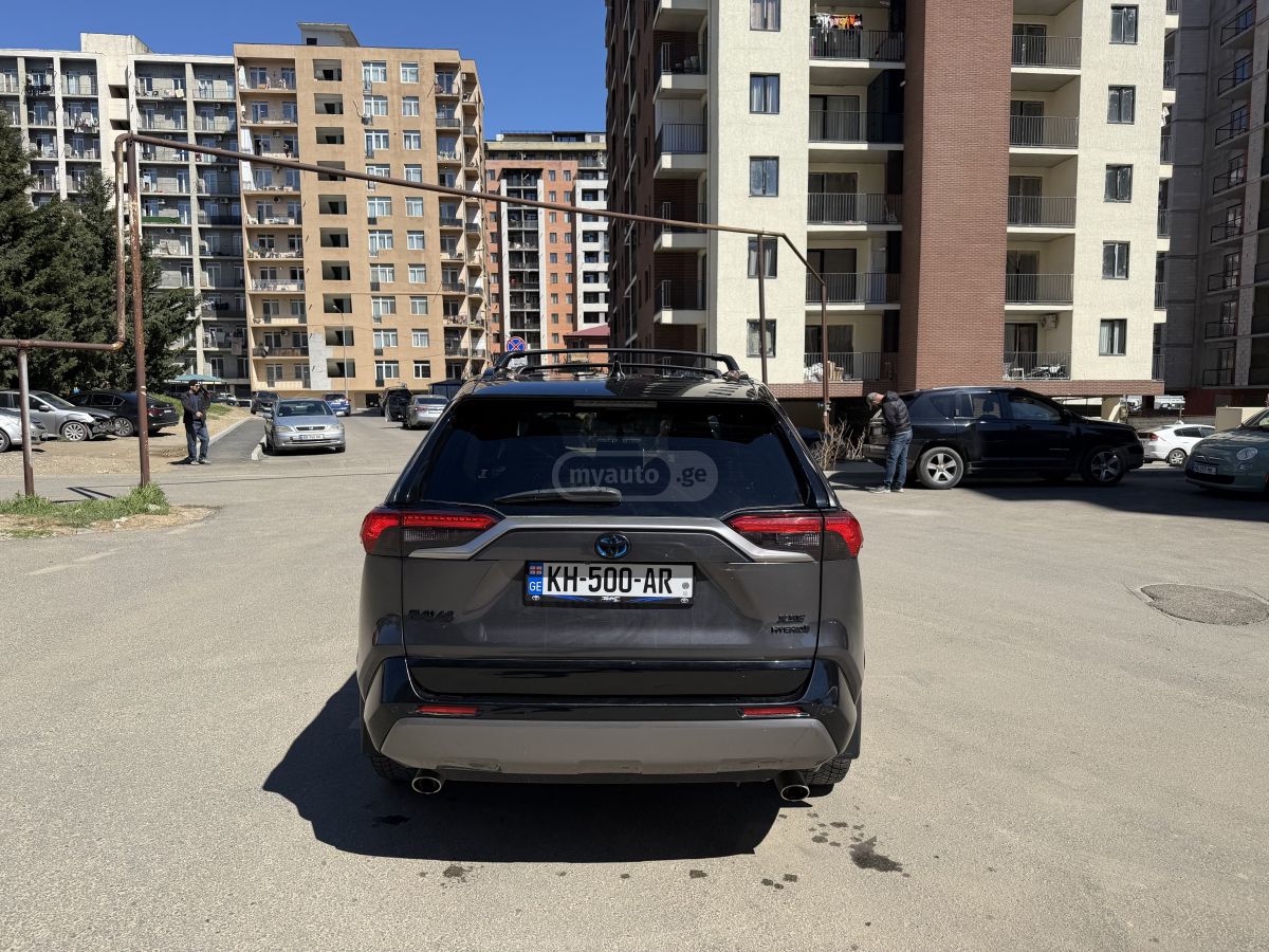Toyota Rav 4 - фото 15