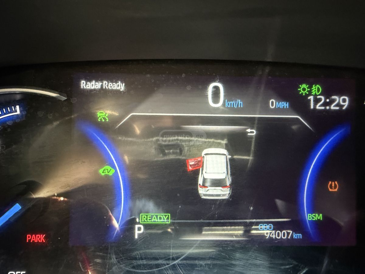 Toyota Rav 4 - фото 5