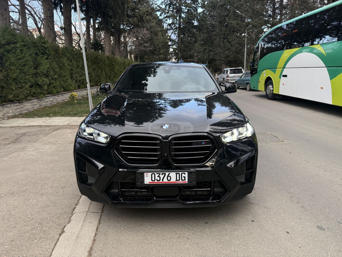 BMW xDrive40i 4dr All-Wheel Drive — миниатюра 8