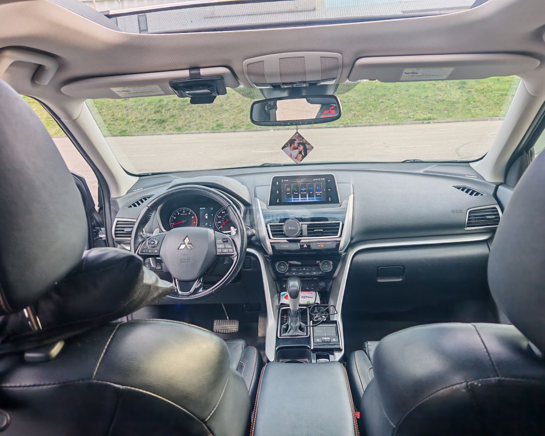 Mitsubishi Eclipse Cross - фото 12