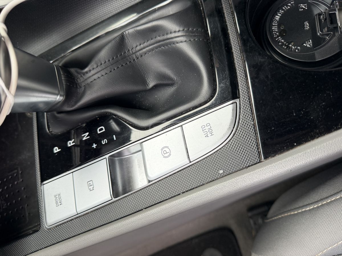 Hyundai Elantra - фото 10