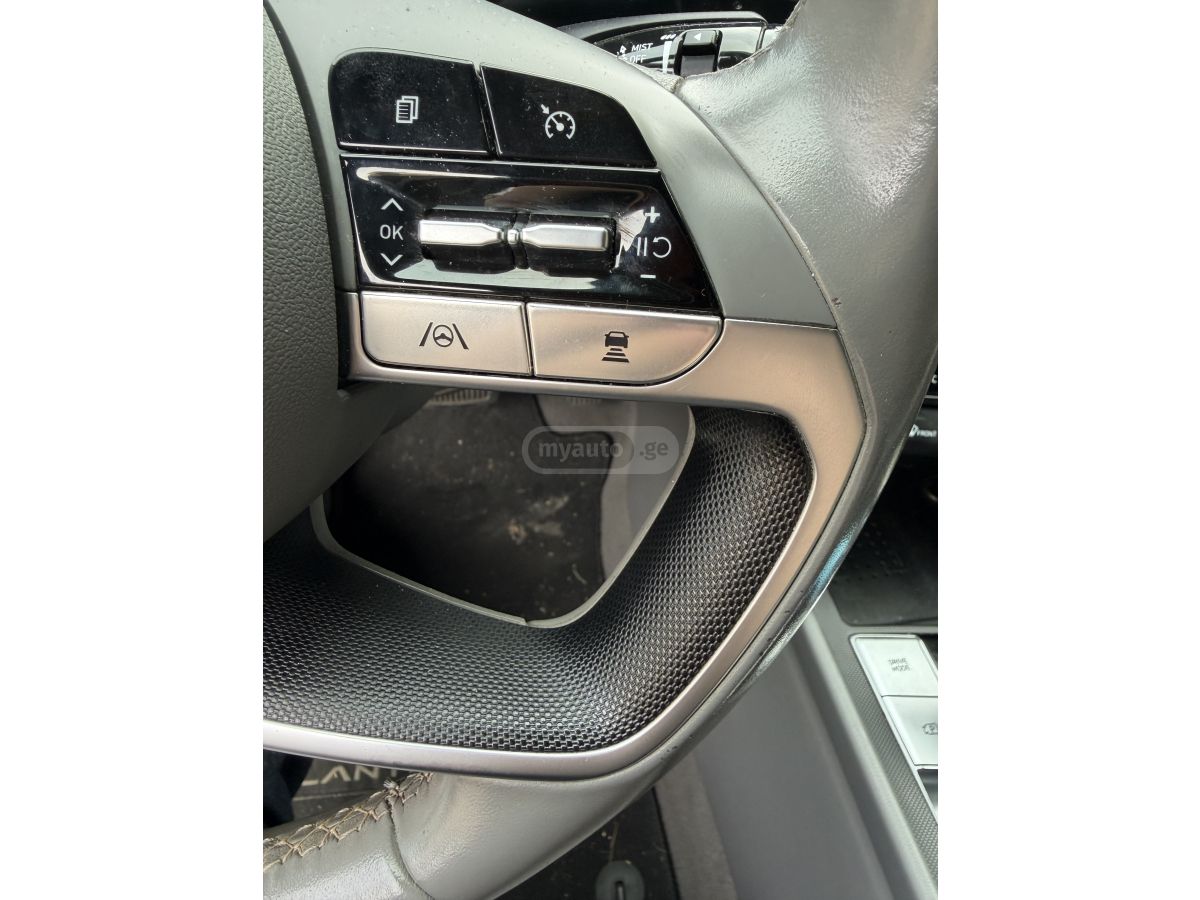 Hyundai Elantra - фото 11