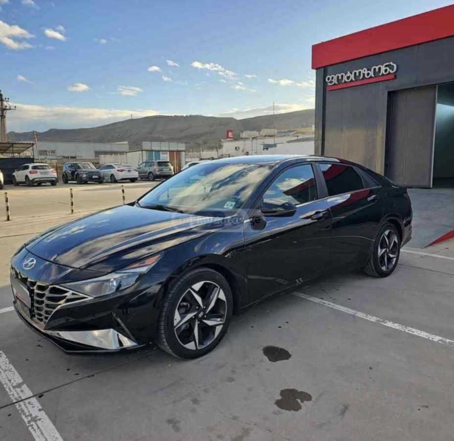 Hyundai Elantra - фото 2