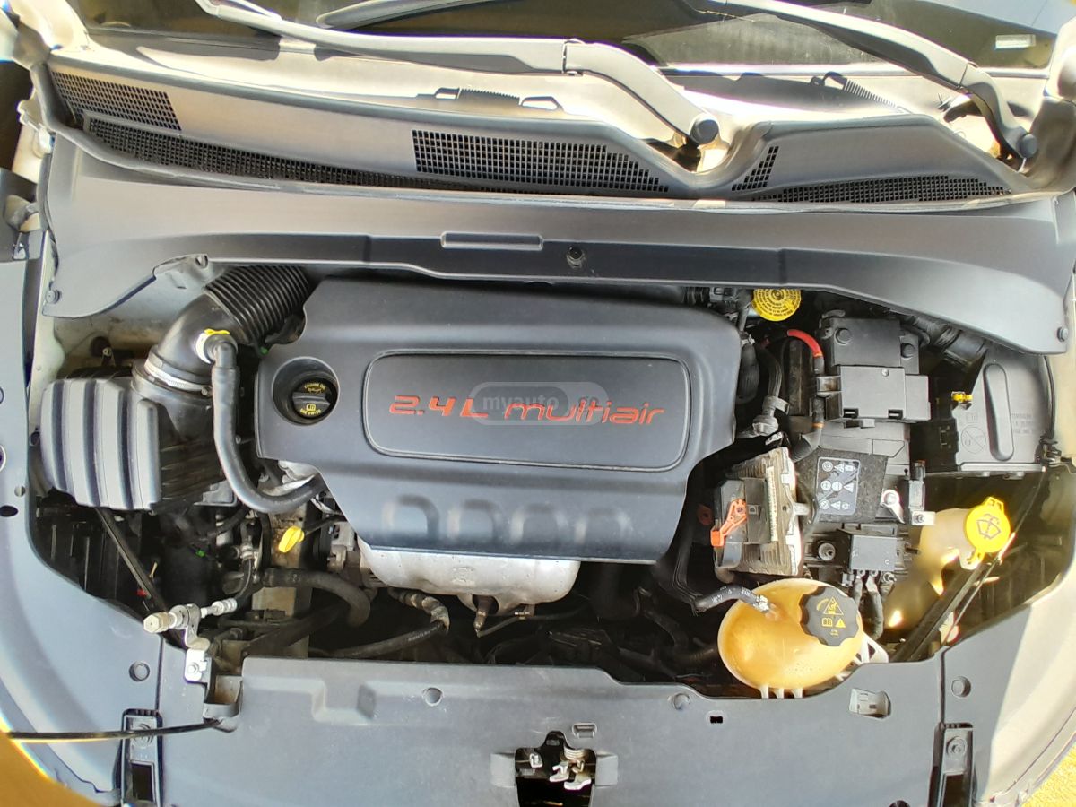 Jeep Compass - фото 14