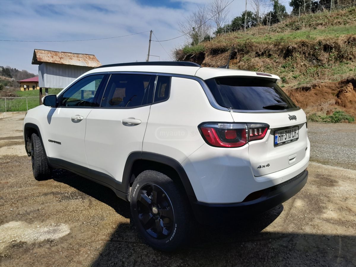 Jeep Compass - фото 3