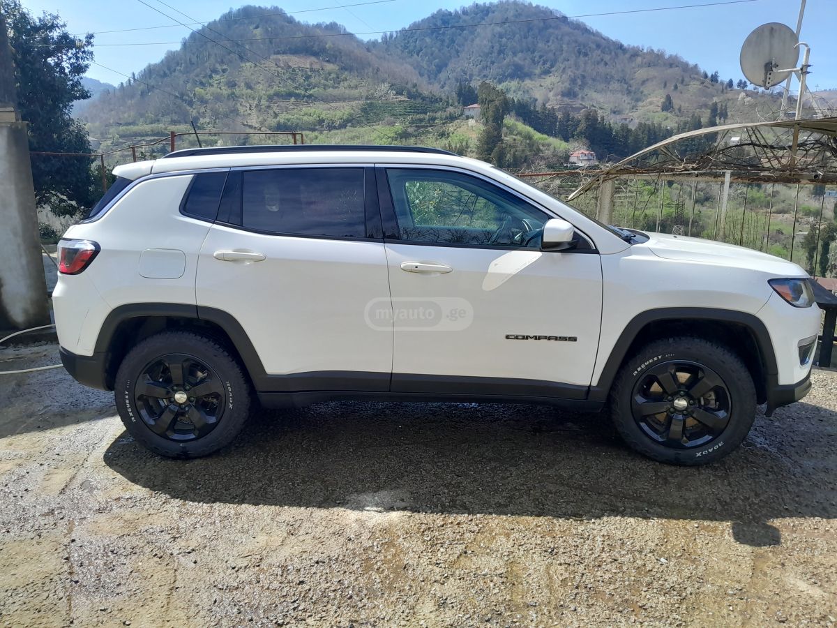 Jeep Compass - фото 6
