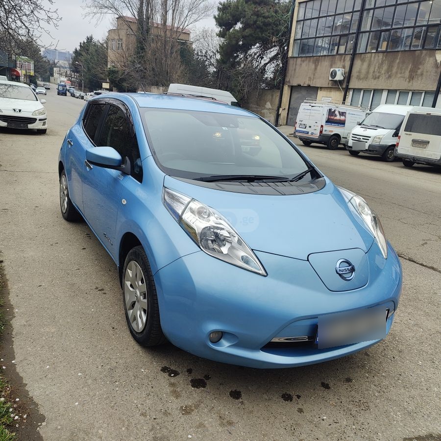 Nissan Leaf - фото 1
