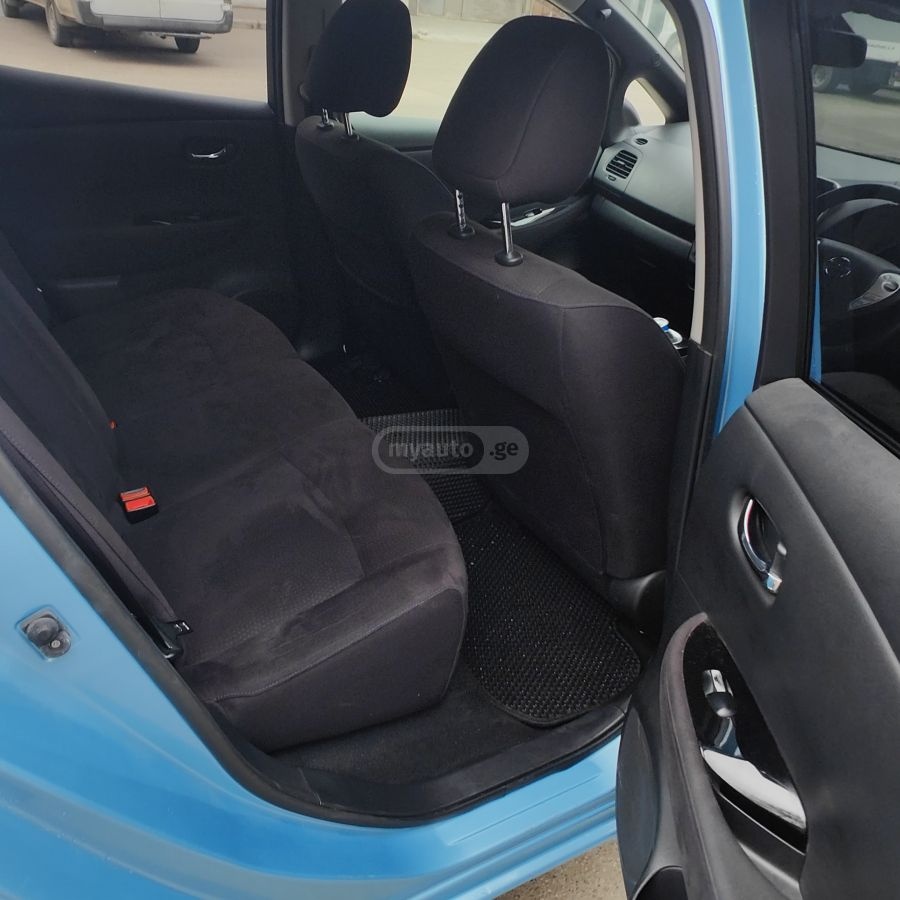 Nissan Leaf - фото 9
