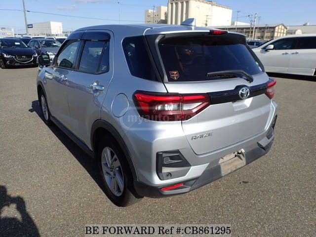 Toyota Raize - фото 4