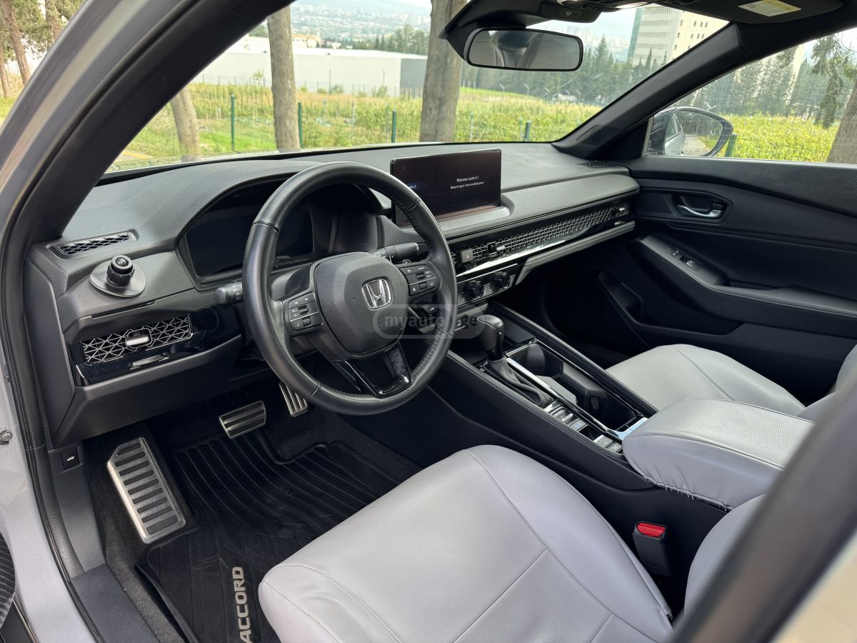 Honda Sport w/o BSI 4dr Sedan CVT — миниатюра 10