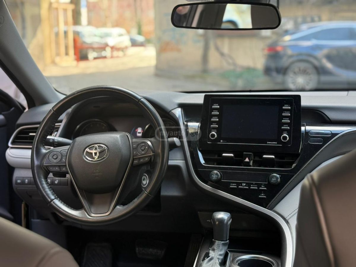 Toyota Camry - фото 5