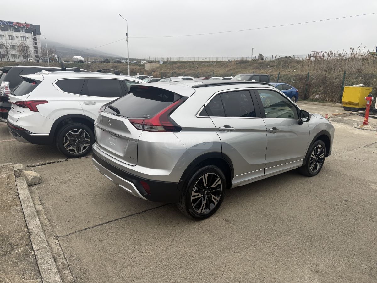 Mitsubishi full — миниатюра 4