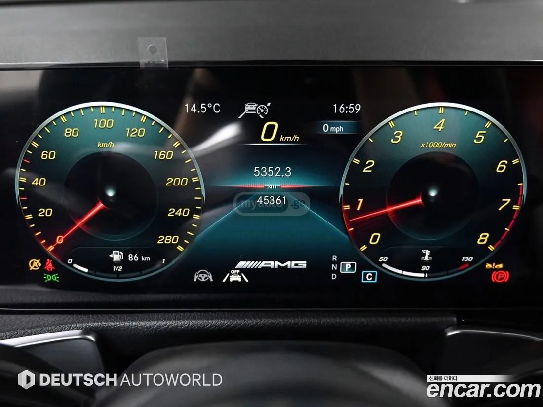 Mercedes-Benz GLB 35 AMG 2023 — миниатюра 8