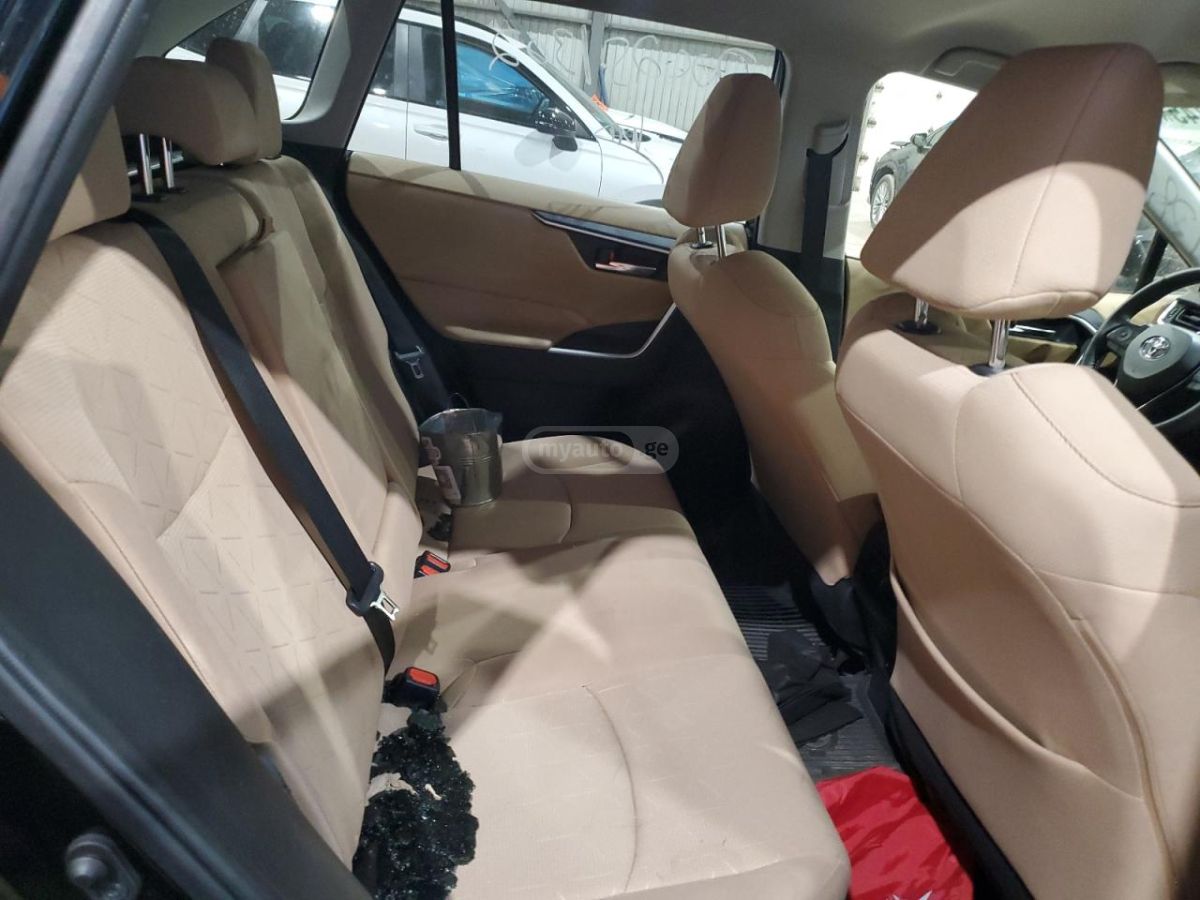 Toyota RAV 4 - фото 11