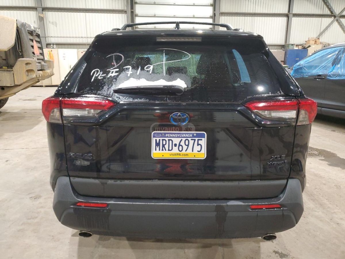 Toyota RAV 4 - фото 6