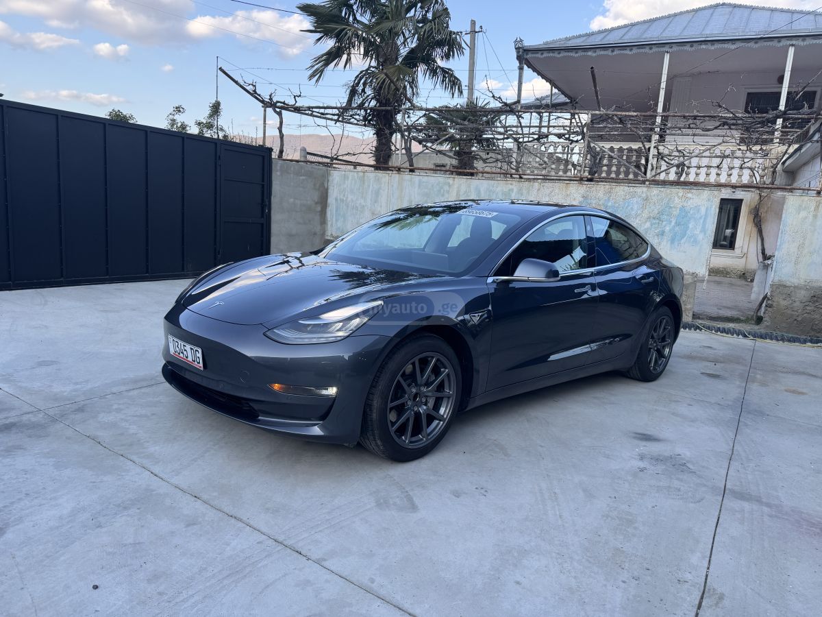 Tesla Model 3 - фото 2