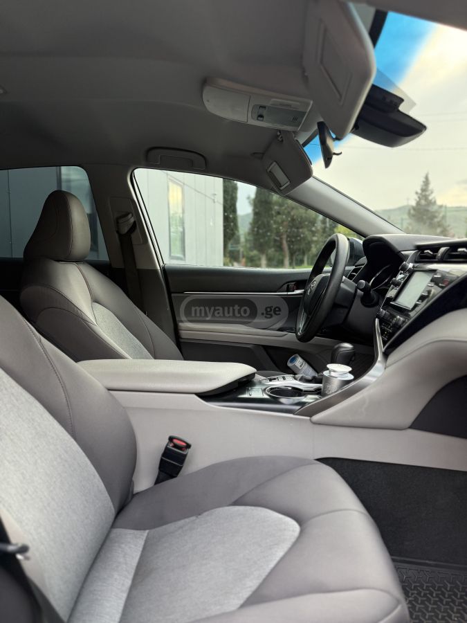 Toyota Camry - фото 9