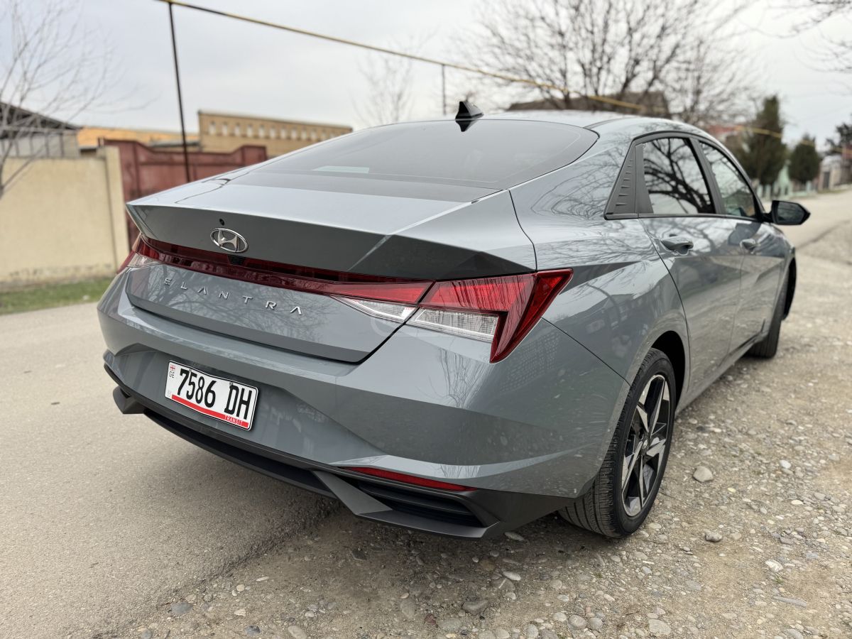 Hyundai SEL 4dr Sedan — миниатюра 4