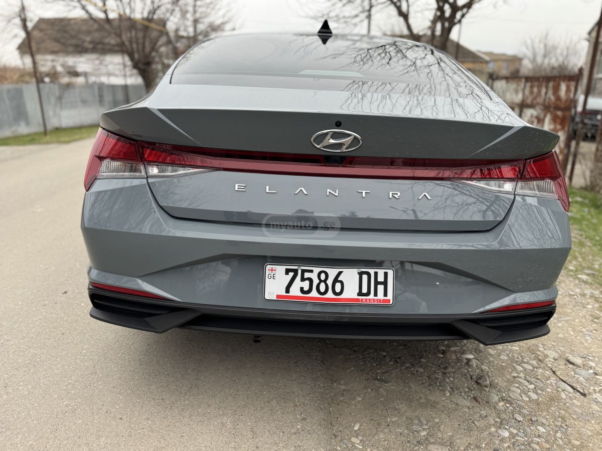 Hyundai SEL 4dr Sedan — миниатюра 5