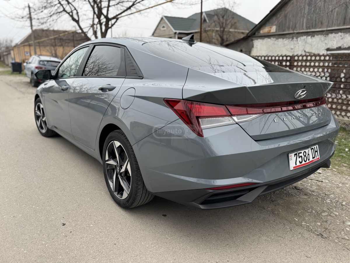 Hyundai SEL 4dr Sedan — миниатюра 7