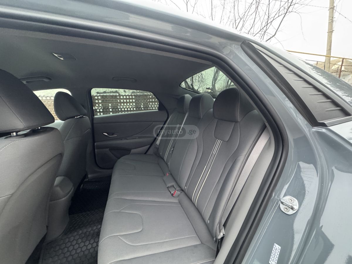 Hyundai SEL 4dr Sedan — миниатюра 8