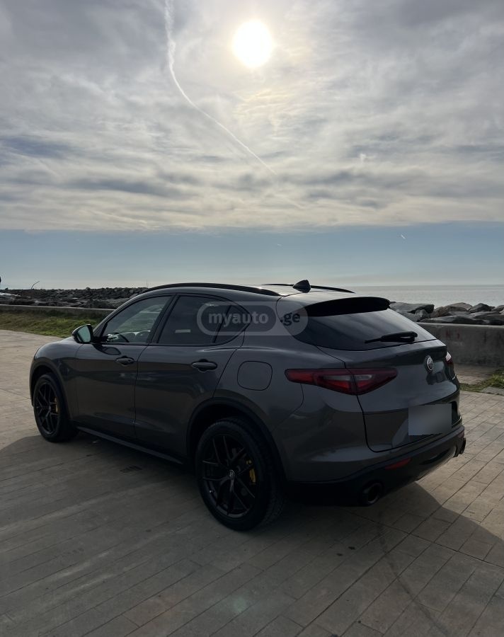 Alfa Romeo Stelvio - фото 5