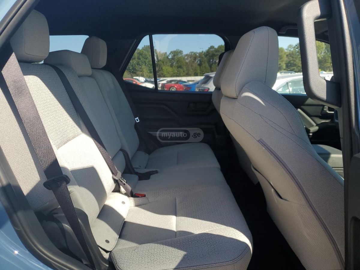 Toyota 4 Runner - фото 11