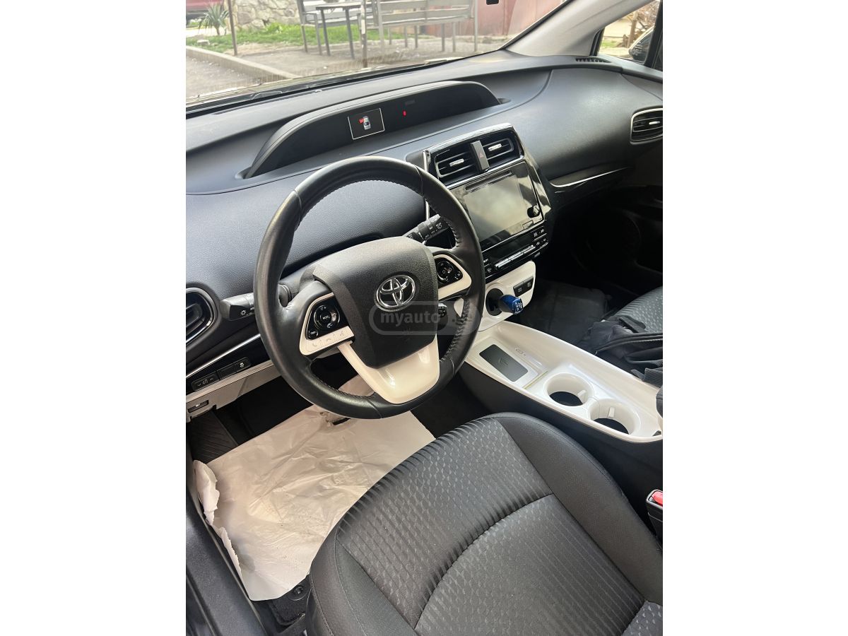 Toyota Prius - фото 6