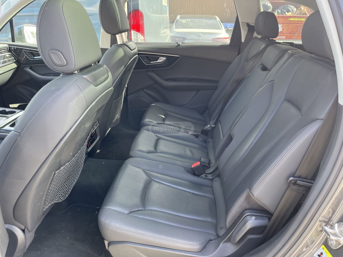 Audi 45 Premium 4dr All-Wheel Drive — миниатюра 7