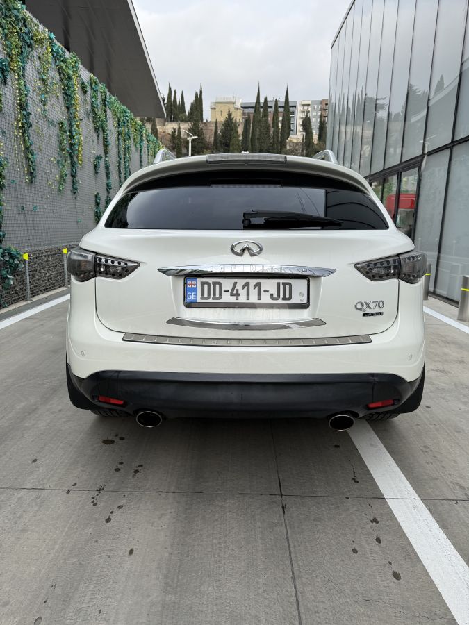 Infiniti FX 37 - фото 7
