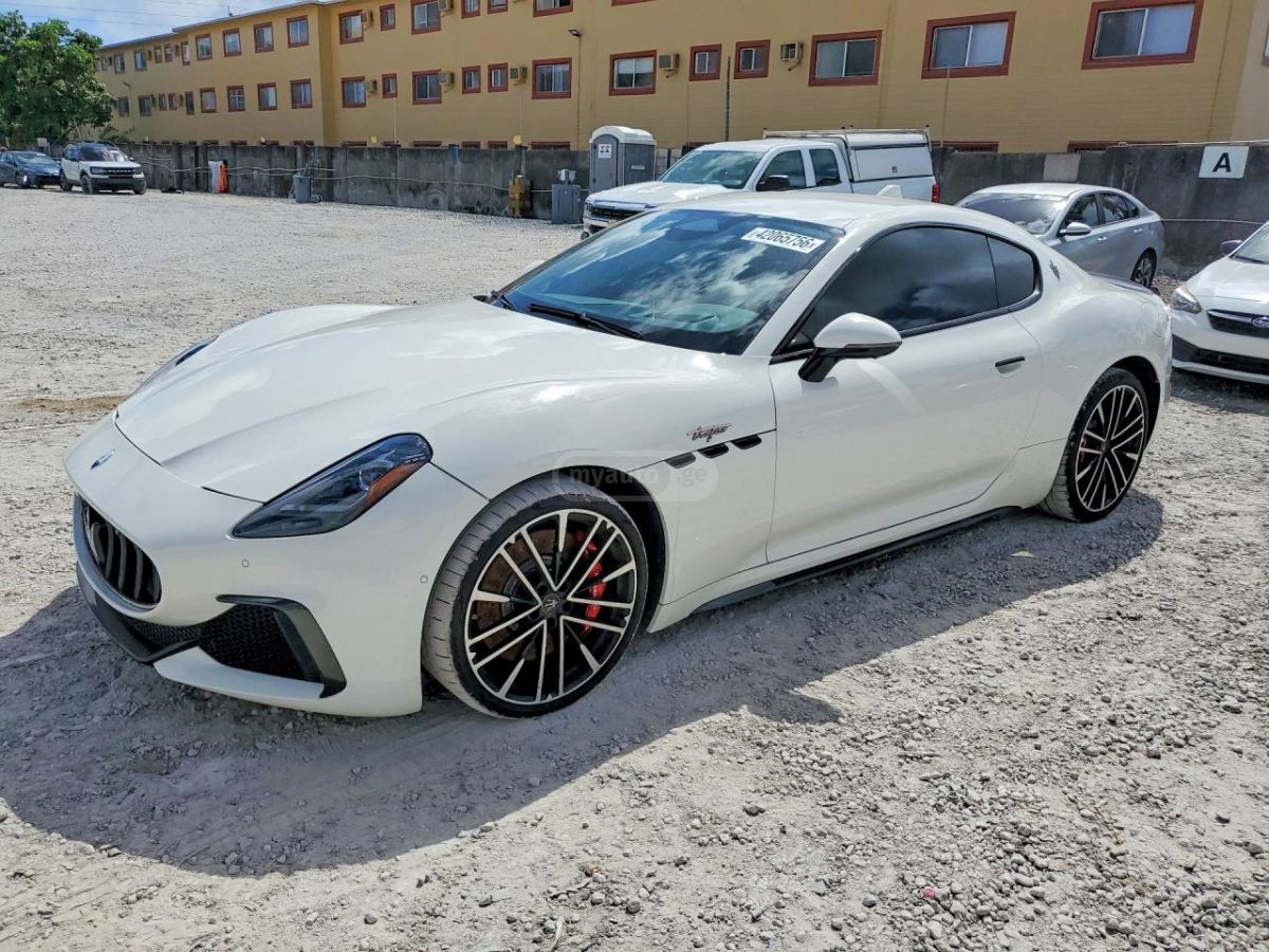 Maserati Gran Turismo 2024 — миниатюра 1