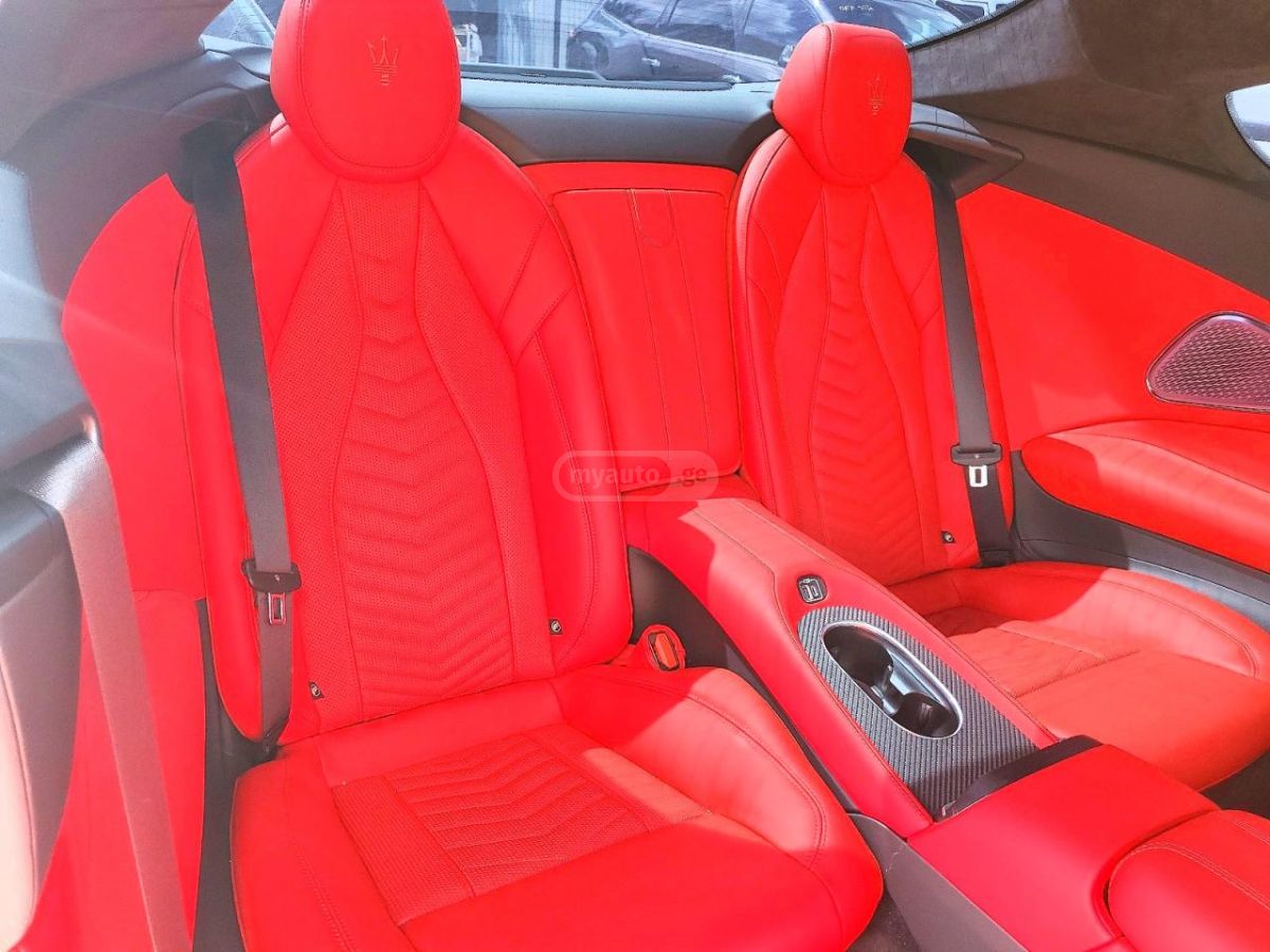 Maserati Gran Turismo 2024 — миниатюра 10