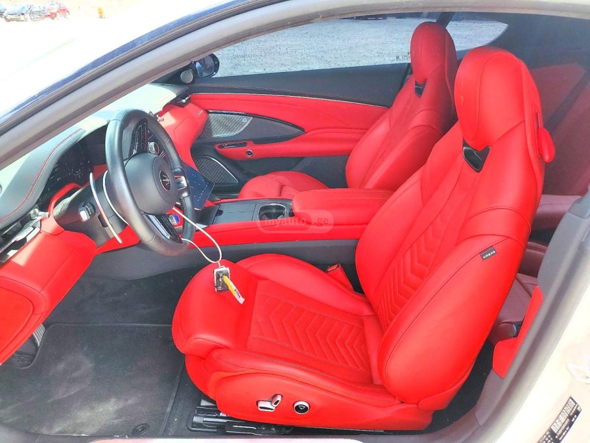 Maserati Gran Turismo 2024 — миниатюра 7