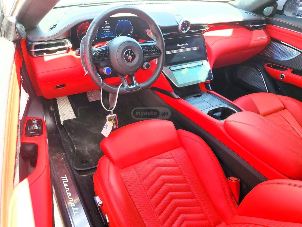 Maserati Gran Turismo 2024 — миниатюра 8