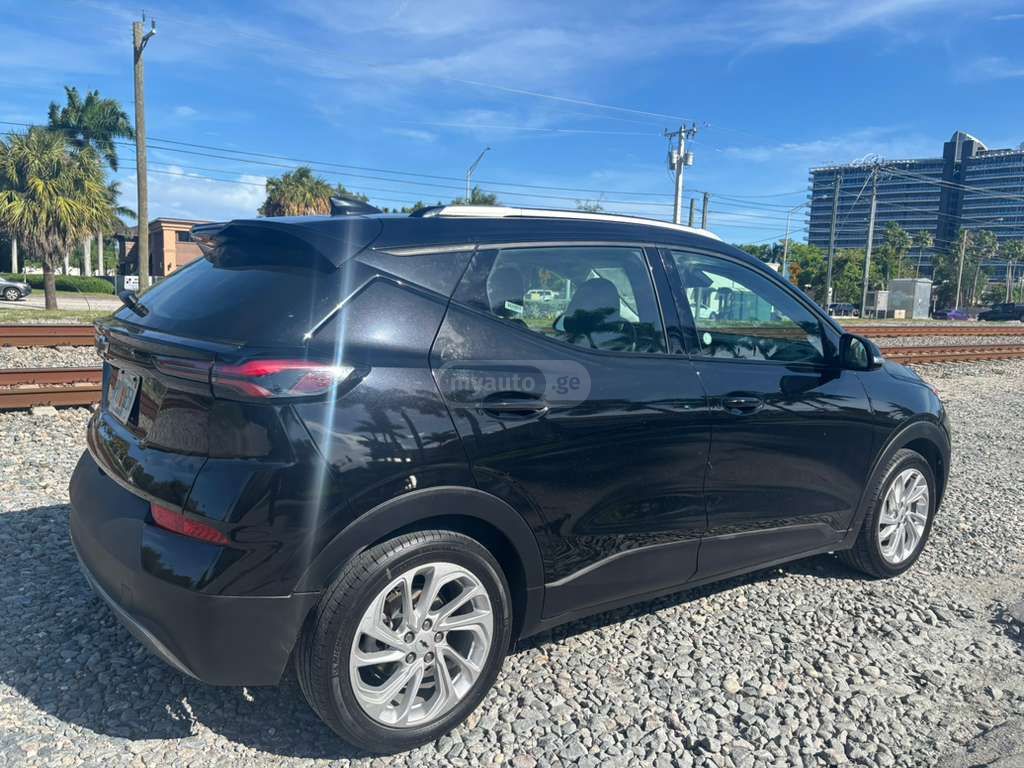 Chevrolet Bolt EUV - фото 3